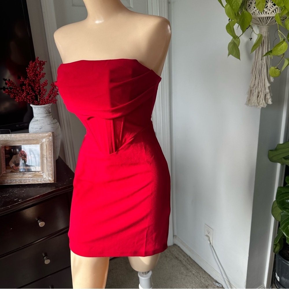 LULU’S DRAMATIC INTENT STRAPLESS CORSET BODYCON MINI DRESS - Picture 10 of 14